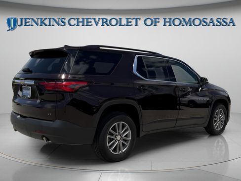 Used 2023 Chevrolet Traverse LT FWD image 5