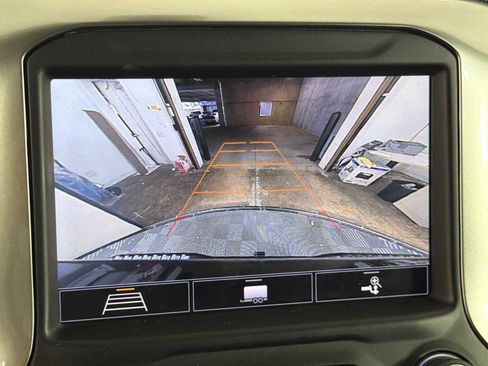 Used 2020 Chevrolet Silverado 1500 LT Trail Boss AWD/4WD image 28