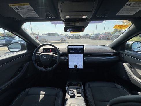 Certified 2024 Ford Mustang Mach-E GT image 22