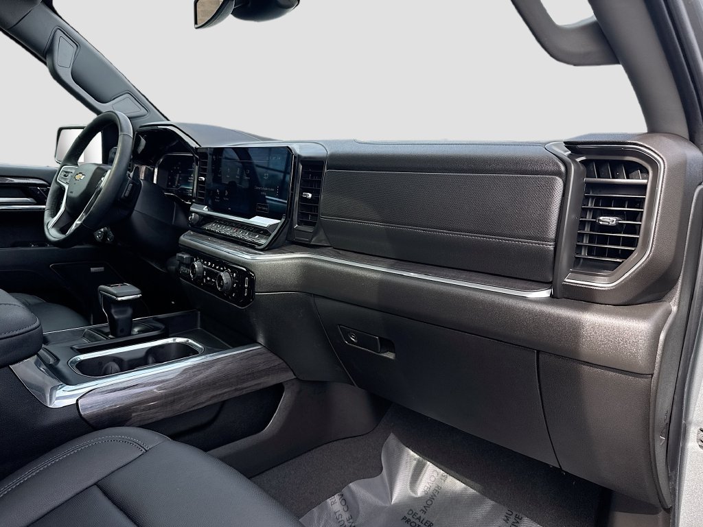 Used 2024 Chevrolet Silverado 1500 LTZ w/ LTZ Premium Texas Edition AWD/4WD image 31