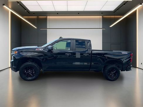 Used 2020 Chevrolet Silverado 1500 Custom Trail Boss w/ Custom Convenience Package AWD/4WD image 2