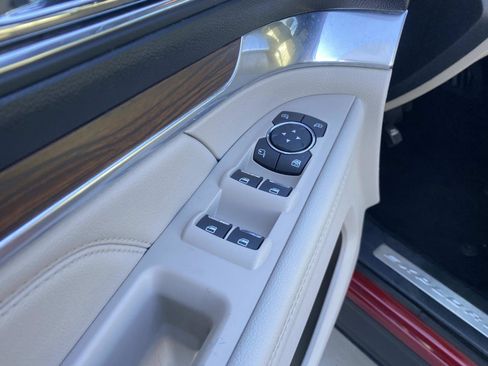 Used 2019 Ford Explorer Limited w/ Ford Safe & Smart Package image 19