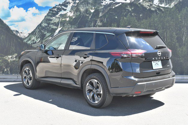 Used 2026 Nissan Rogue SV AWD/4WD image 9