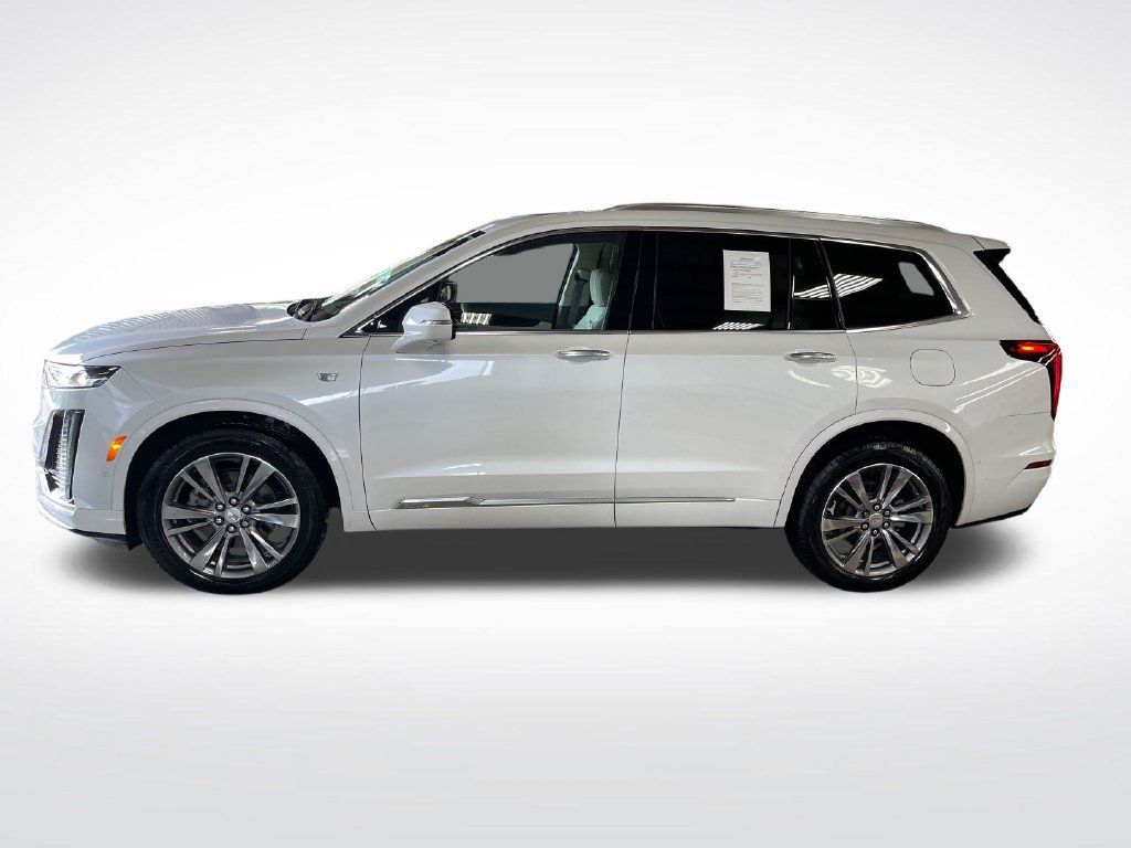 Used 2024 Cadillac XT6 Premium Luxury w/ Technology Package AWD/4WD image 2