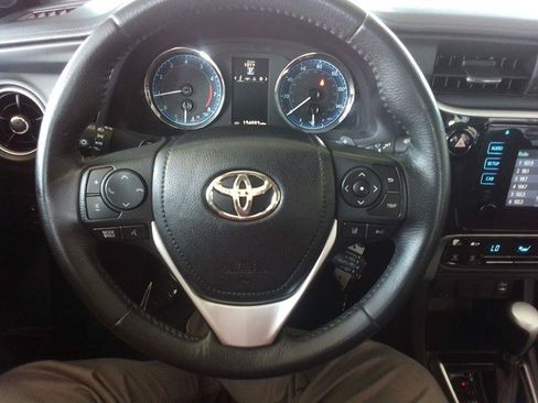 Used 2018 Toyota Corolla SE FWD image 8