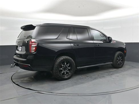 Used 2022 Chevrolet Tahoe Z71 w/ Luxury Package image 4