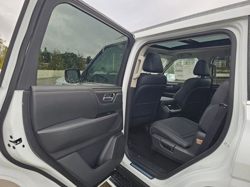 New 2026 INFINITI QX80 Pure image 18