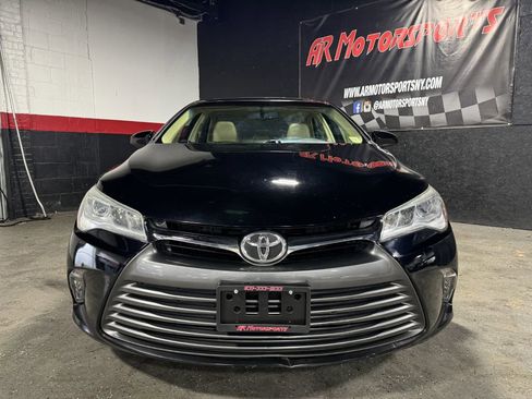 Used 2016 Toyota Camry XLE image 8