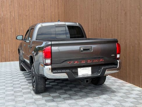 Used 2019 Toyota Tacoma SR5 RWD image 14