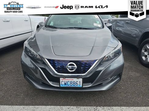 Used 2022 Nissan Leaf SV FWD image 9