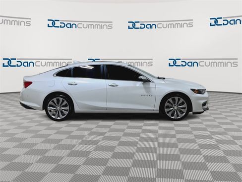 Used 2018 Chevrolet Malibu Premier w/ Premier Sun and Wheel Package image 9