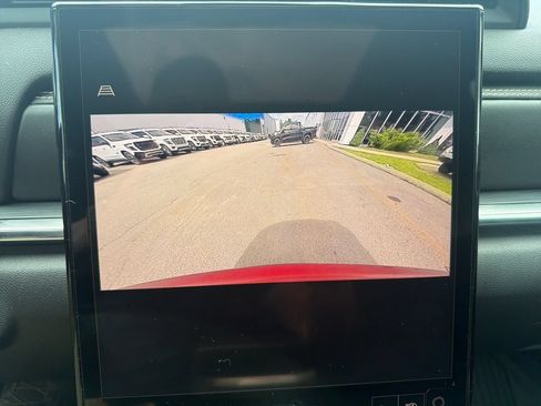 Used 2025 GMC Terrain Elevation w/ Elevation Premium Package AWD/4WD image 21