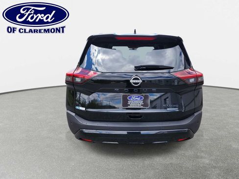 Used 2023 Nissan Rogue SV w/ SV Premium B Package AWD/4WD image 17