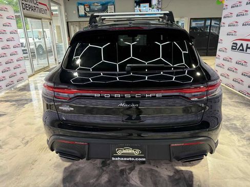 Used 2023 Porsche Macan AWD/4WD image 8