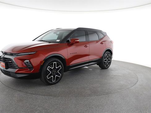 Used 2023 Chevrolet Blazer RS w/ Driver Confidence II Package image 5