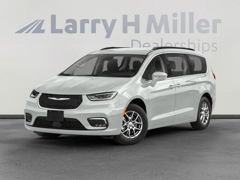 Used 2022 Chrysler Pacifica Touring-L FWD image 1