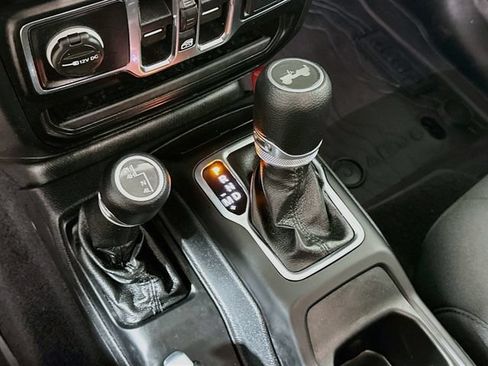 Used 2021 Jeep Wrangler Unlimited Sport AWD/4WD image 22
