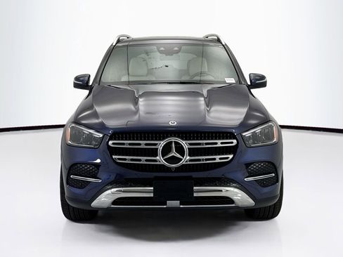 Used 2025 Mercedes-Benz GLE 450e 4MATIC image 2