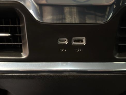 Used 2025 GMC Sierra 1500 Elevation AWD/4WD image 15