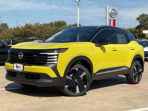 New 2026 Nissan Kicks SR image 2