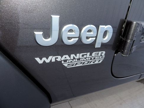 Used 2020 Jeep Wrangler Unlimited Sport S AWD/4WD image 12