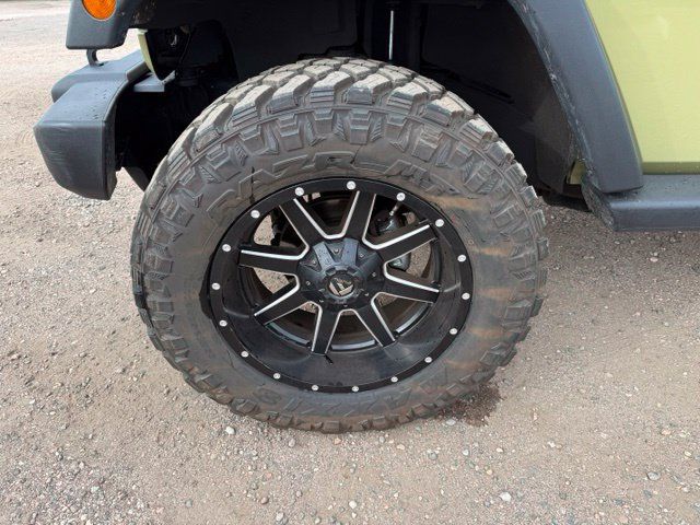 Used 2013 Jeep Wrangler Sport w/ Connectivity Group AWD/4WD image 10