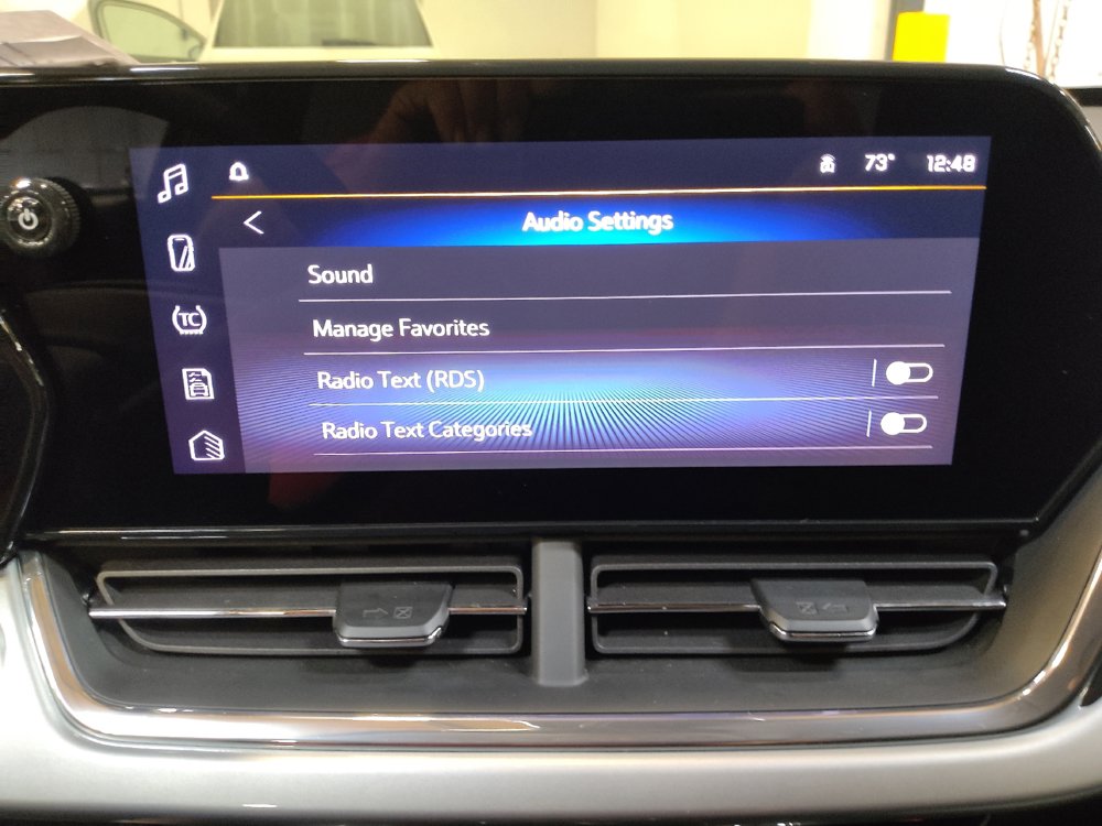 Used 2025 Chevrolet Trax LT w/ LT Convenience Package FWD image 25