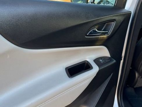 Used 2019 Chevrolet Equinox Premier image 11