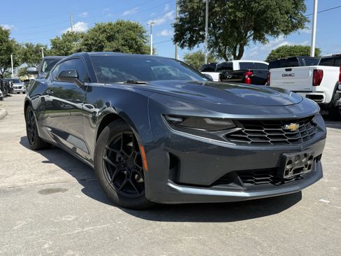 Used 2022 Chevrolet Camaro LT RWD image 2