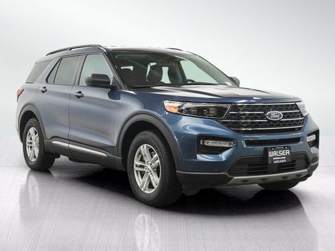 Used 2020 Ford Explorer XLT w/ Equipment Group 202A AWD/4WD image 7