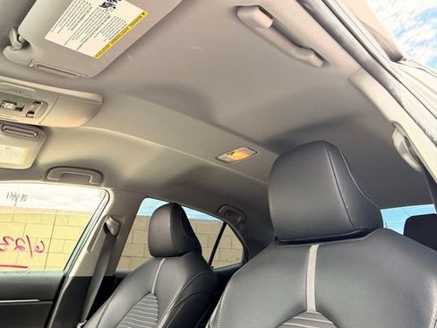 Used 2019 Toyota Camry SE w/ Carpet Mat Package FWD image 10