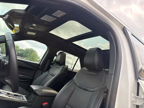 Used 2023 Ford Explorer ST w/ Technology Package AWD/4WD image 13