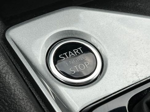 Used 2025 Nissan Altima 2.5 SV FWD image 25