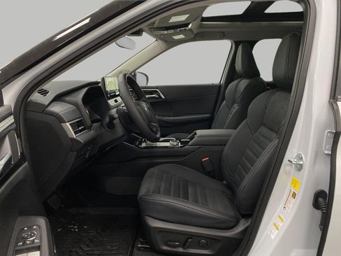 New 2026 Mitsubishi Outlander AWD image 30
