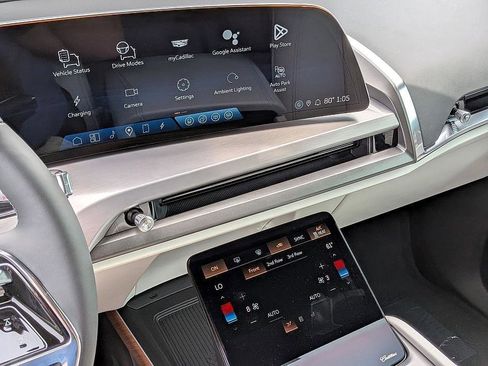 New 2026 Cadillac Vistiq Luxury image 20