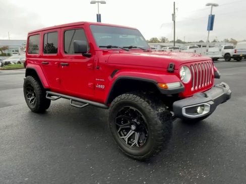 Used 2020 Jeep Wrangler Unlimited Sahara image 2