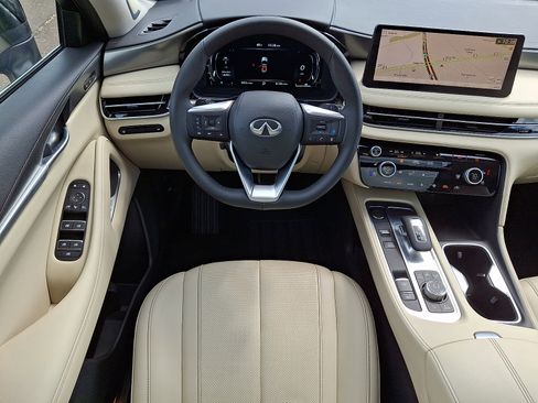 Certified 2025 INFINITI QX60 Luxe image 12