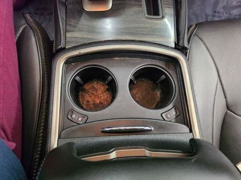 Used 2013 Chrysler 300 C RWD image 21
