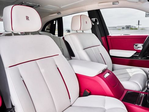 Used 2023 Rolls-Royce Phantom Sedan RWD image 58