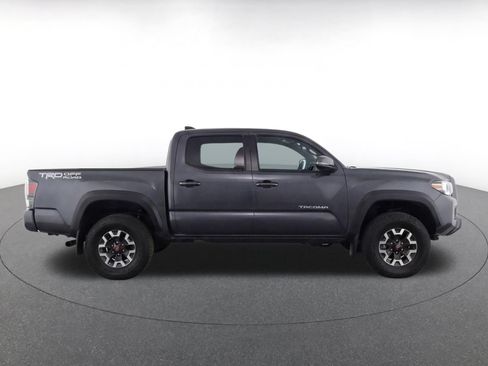 Used 2025 Toyota Tacoma TRD Off-Road AWD/4WD image 9