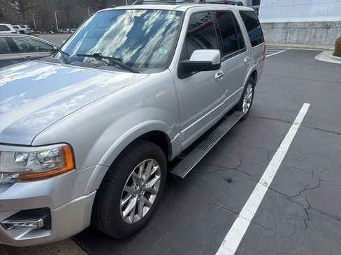 Used 2017 Ford Expedition Limited w/ Equipment Group 301A image 5