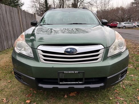 Used 2011 Subaru Outback 2.5i image 3