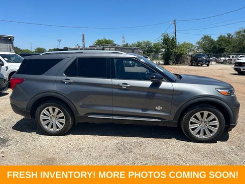 Used 2024 Ford Explorer King Ranch w/ Technology Package AWD/4WD image 2