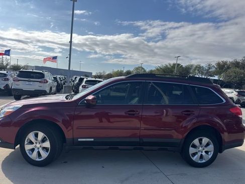 Used 2011 Subaru Outback 2.5i Premium w/ All-Weather Pkg image 5