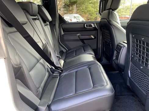 New 2025 Ford Bronco Badlands w/ Sasquatch Package image 23