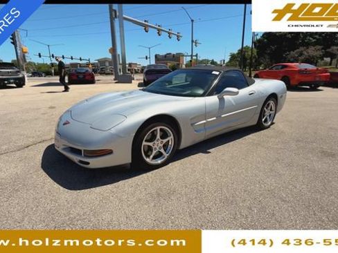 Used 2000 Chevrolet Corvette Convertible w/ Memory Pkg RWD image 4