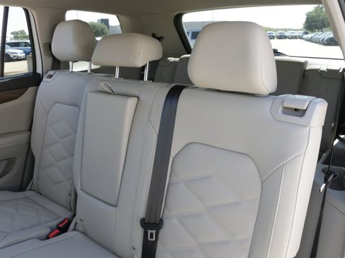 Certified 2026 Volkswagen Atlas SE FWD image 20