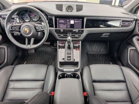 Certified 2026 Porsche Macan image 22