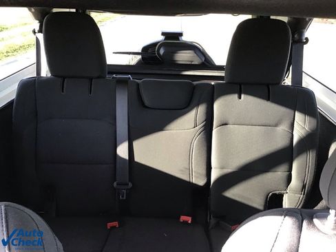 Used 2019 Jeep Wrangler Unlimited Sport S image 16