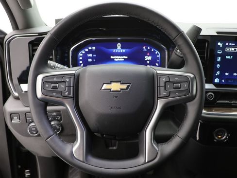 Used 2024 Chevrolet Silverado 1500 LT image 21